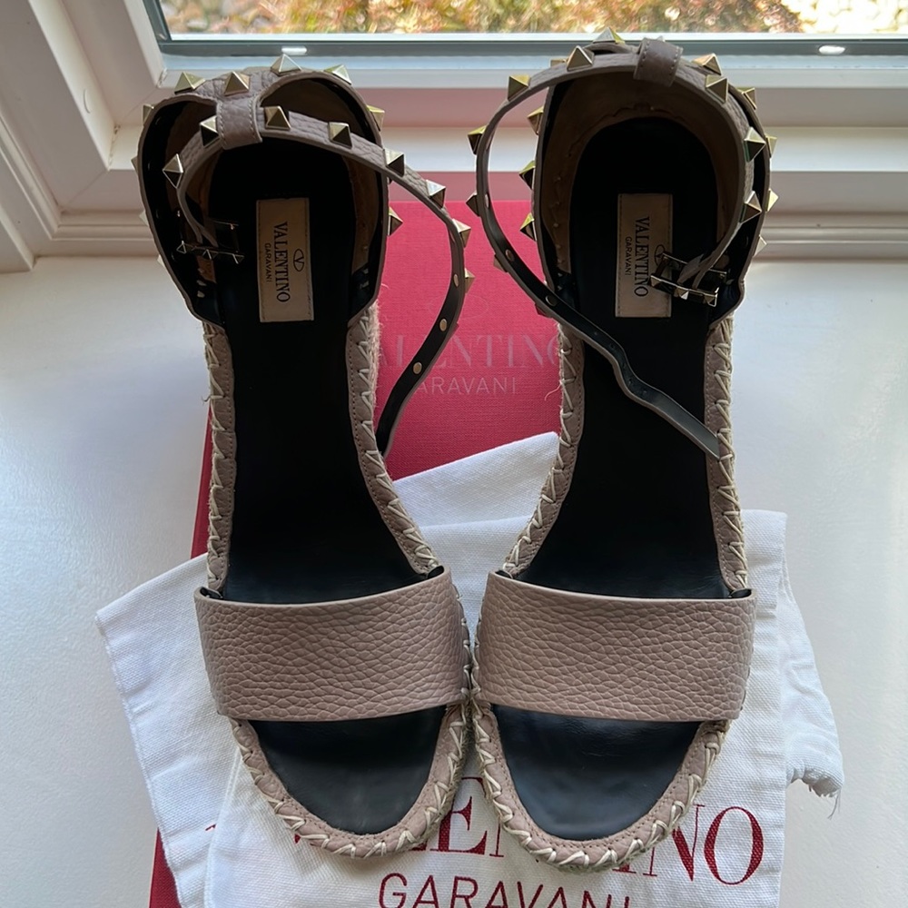 Authentic Valentino Garavani Espadrilles Wedges